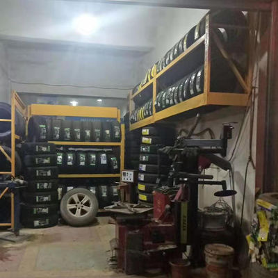 LH Custom Logo ชั้นวางยางแบบ Heavy Duty, ชั้นวางยางแบบแขวนผนังหนา, ชั้นวางเหล็กสำหรับร้านค้า
