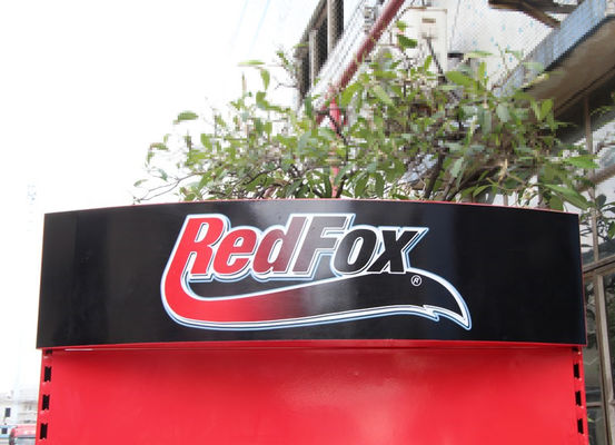 TUV สีแดงสดใสอนุมัติชั้นวางเครื่องมือ Pegboard, Peg Display Rack สำหรับร้านค้าปลีก